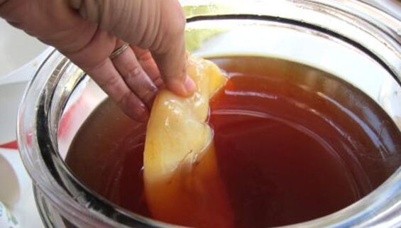Kombucha na grzybicę paznokci
